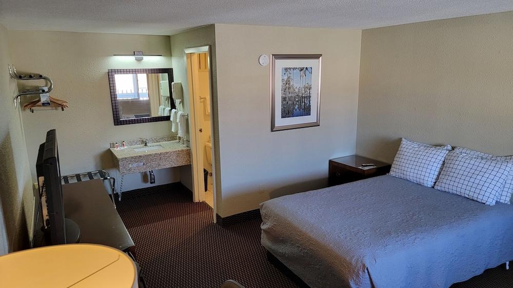 Queen City Inn Bangor Exterior foto